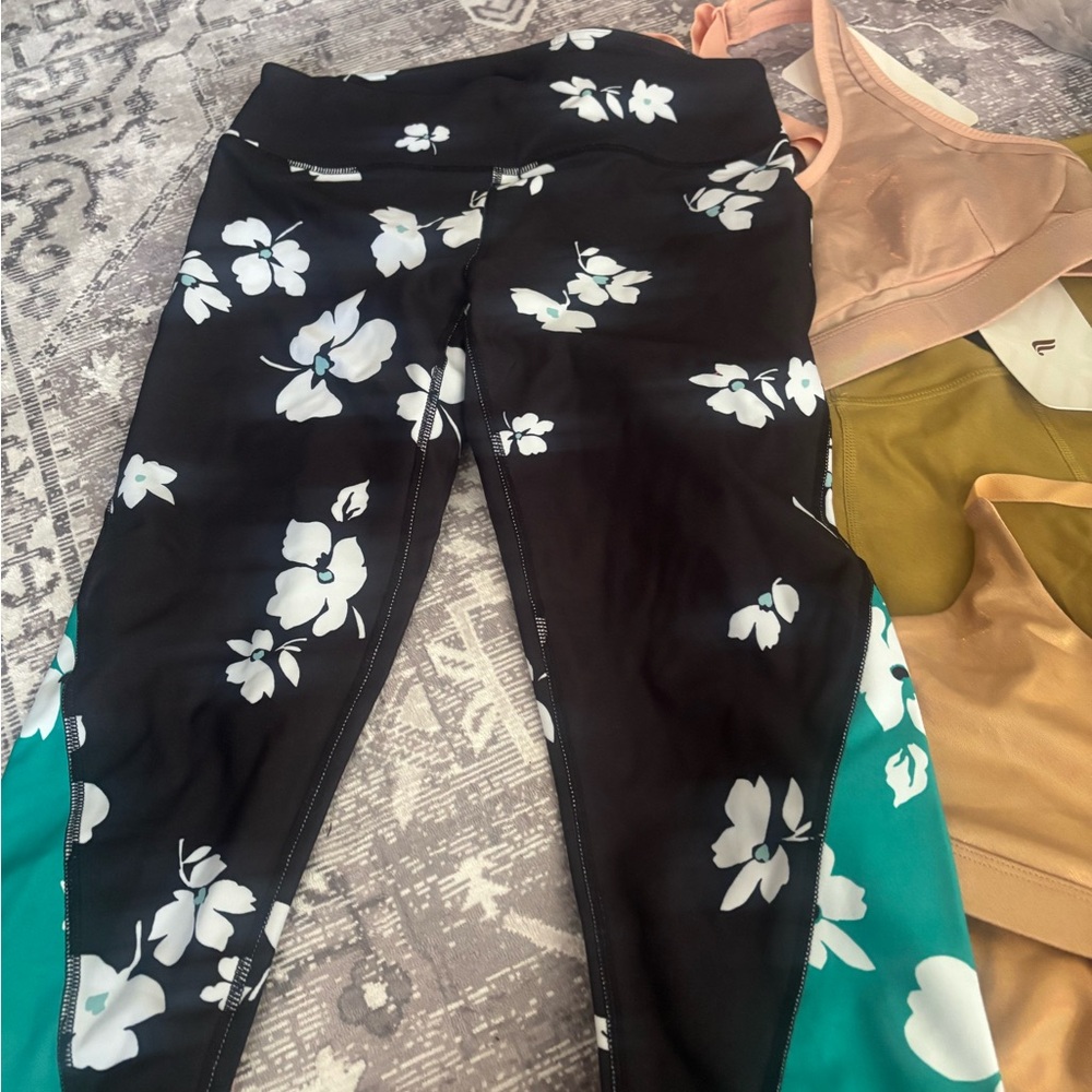 Fabletics Peach & Olive Twin Sports Bras - Picture 8 of 8